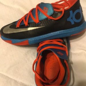 KD basketball shoes